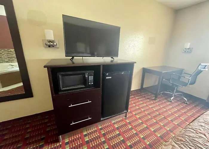 Super 8 By Wyndham Il Motel