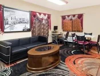 Super 8 By Wyndham Il