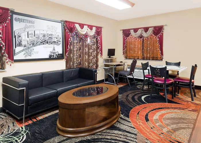 Super 8 By Wyndham Il 2* Paris