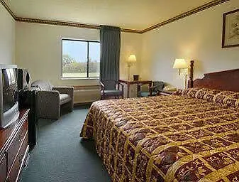 Super 8 By Wyndham Il Motel Paris